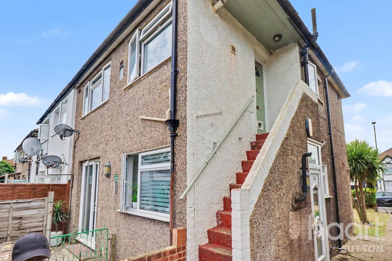 2 bed flat for sale, Wrythe Lane, Carshalton, SM5