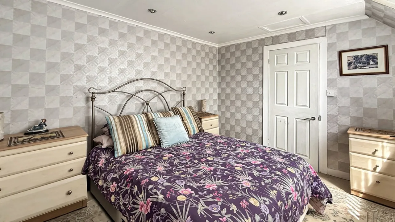 Sutton End, Crockerton, BA12, photo 11