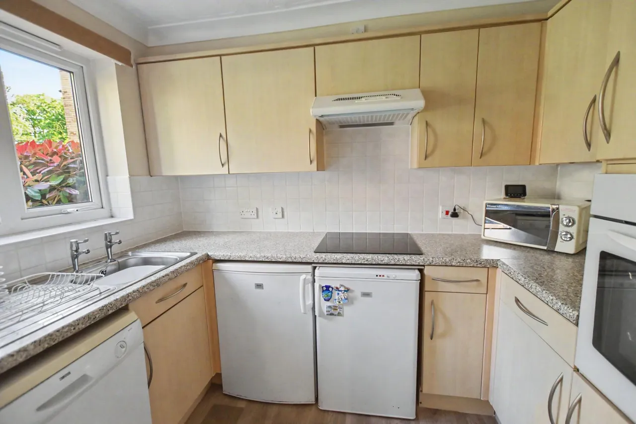 St. Georges Avenue, Stamford, PE9, photo 3