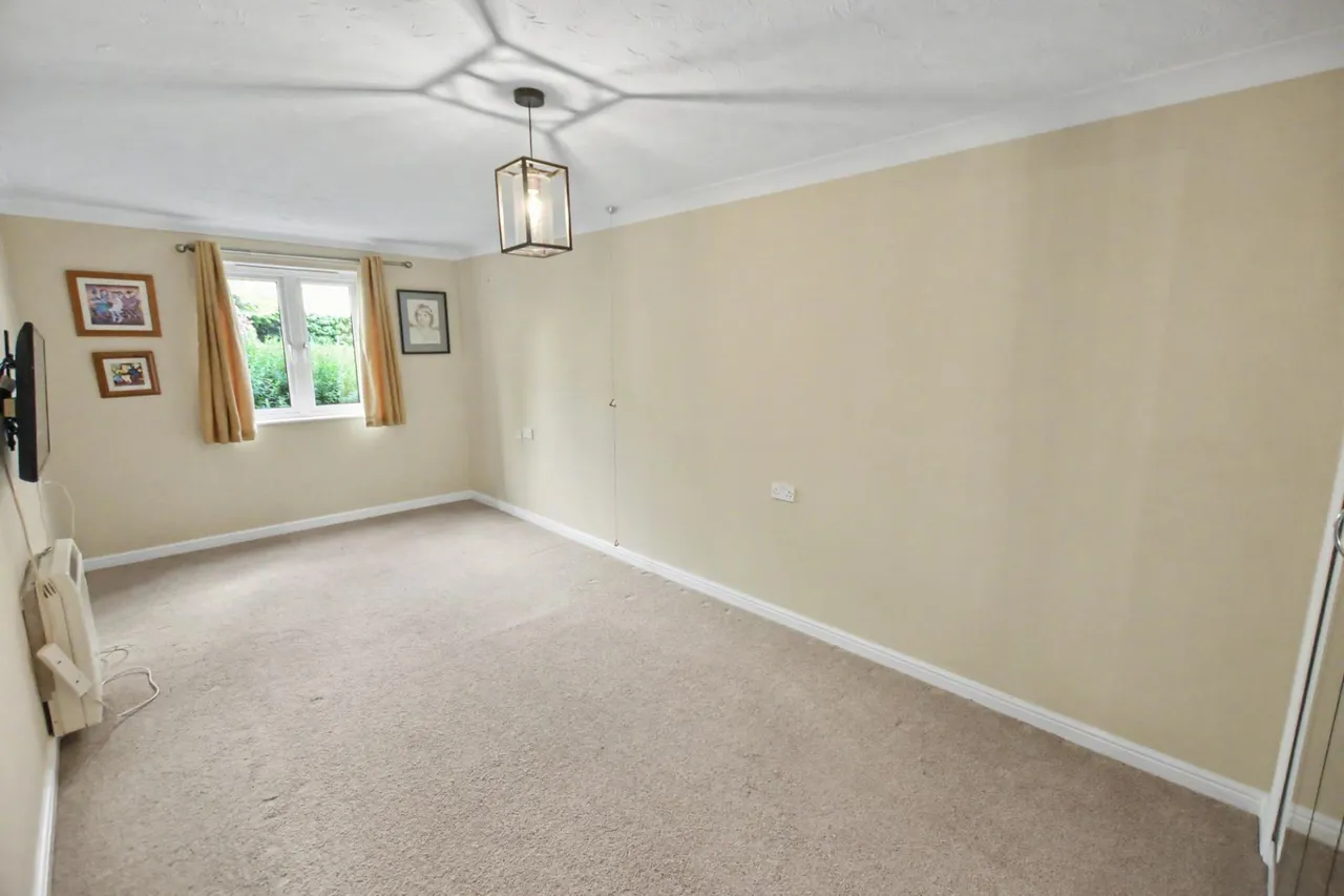 St. Georges Avenue, Stamford, PE9, photo 4