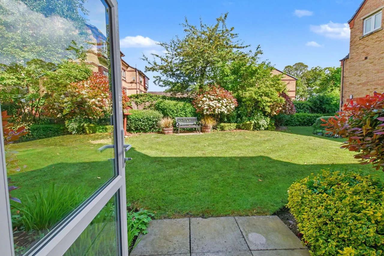 St. Georges Avenue, Stamford, PE9, photo 10