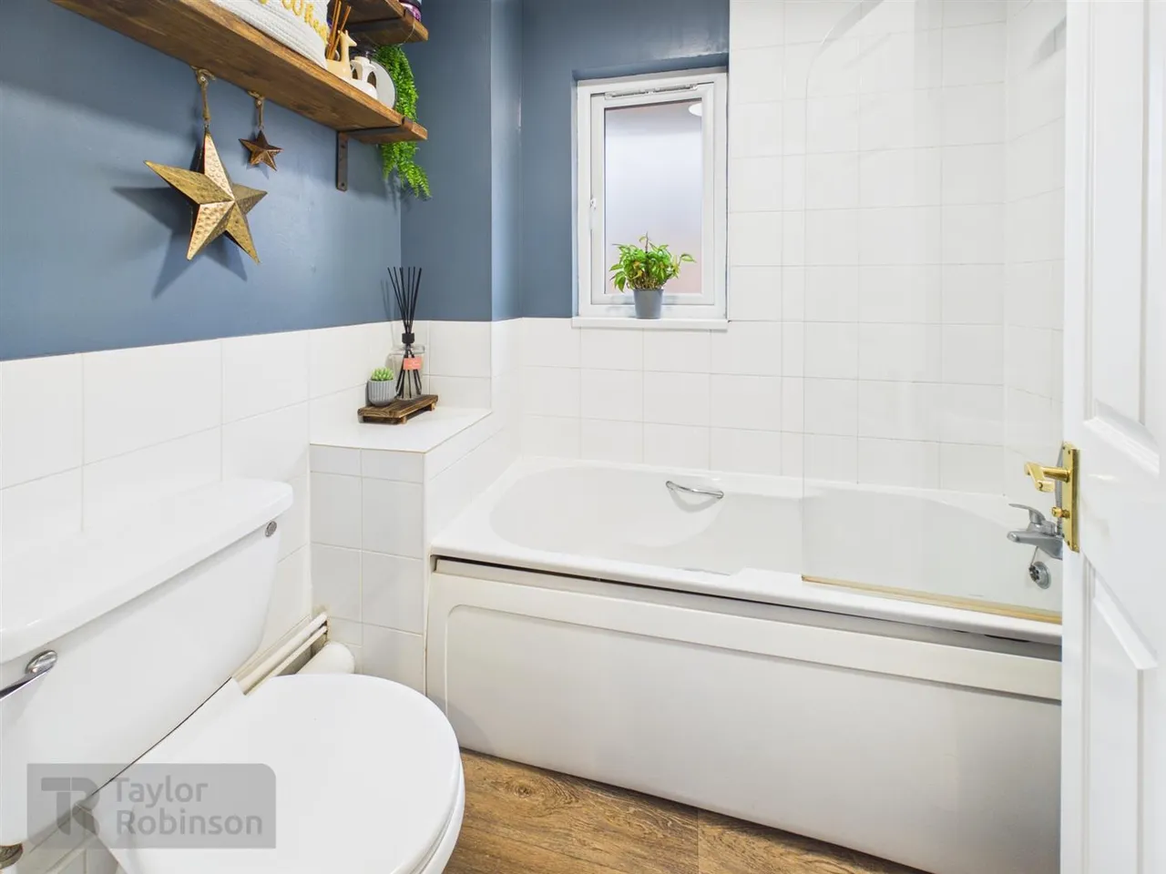 Fenchurch Road, Maidenbower, RH10, photo 6