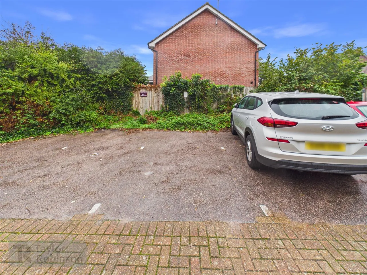 Fenchurch Road, Maidenbower, RH10, photo 13