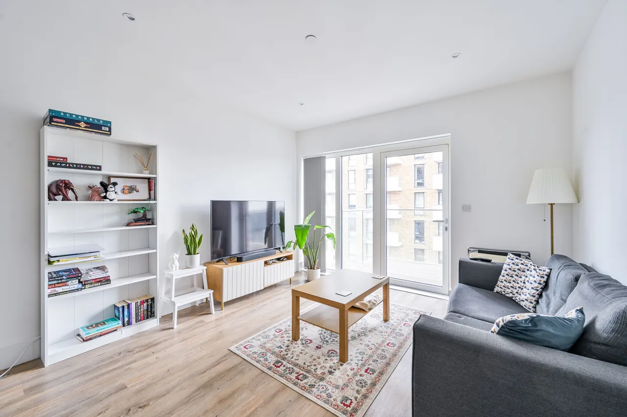 1 bed flat to rent — 58 Compton House, 7 Victory Parade, Plumstead Road, London