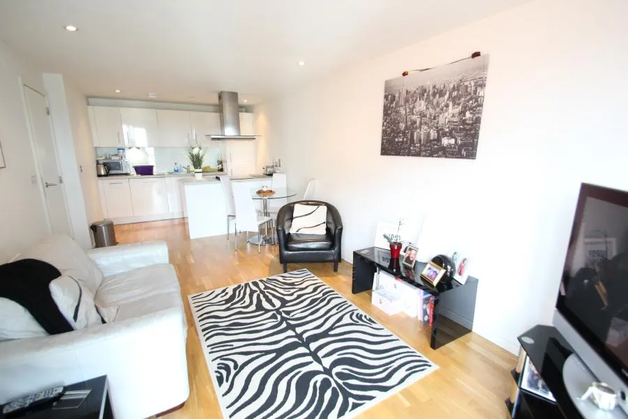 Church Street East, Woking, GU21, photo 6