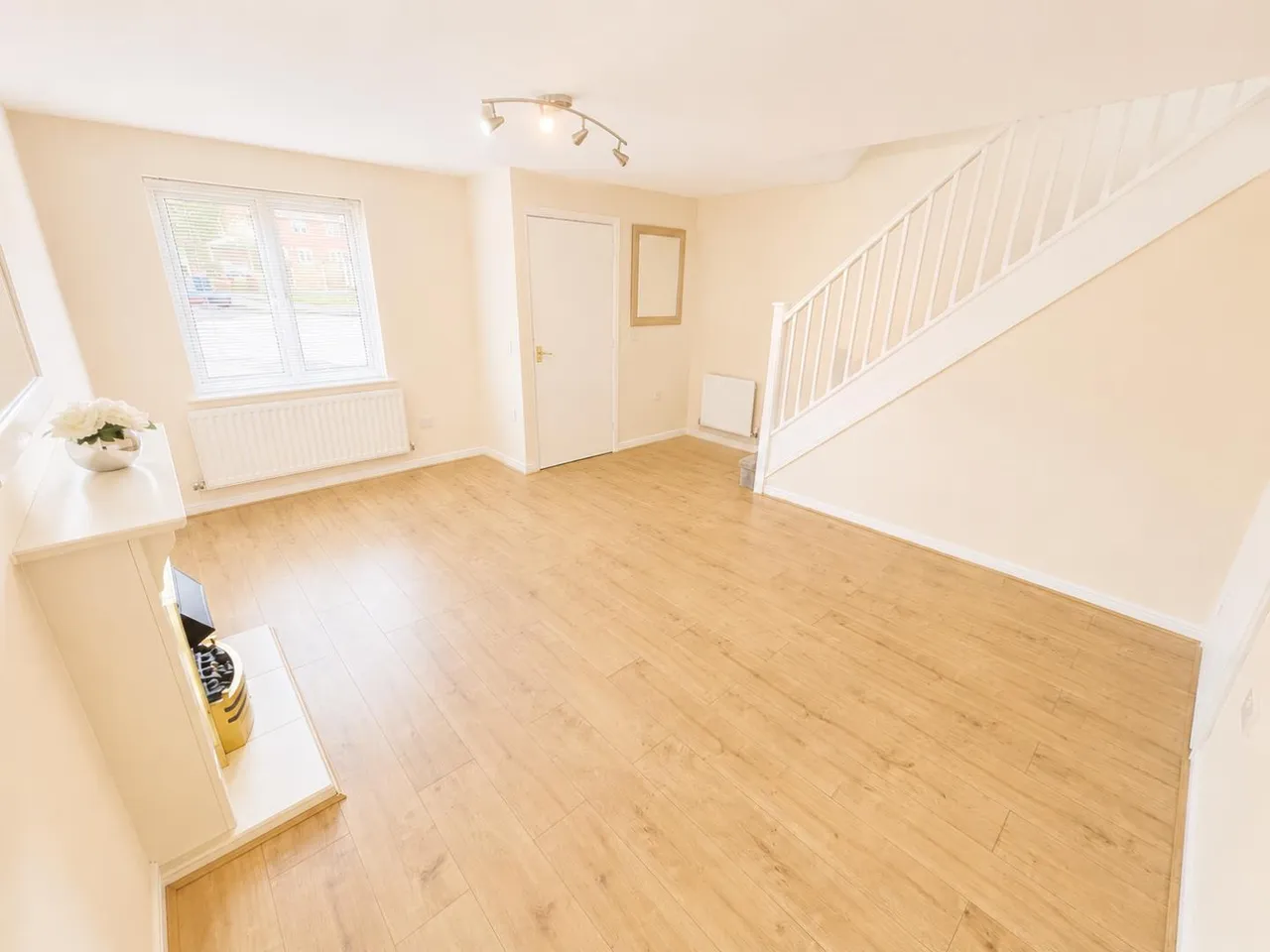 Elsworth Close, Radcliffe, Manchester, M26 1UJ, photo 2