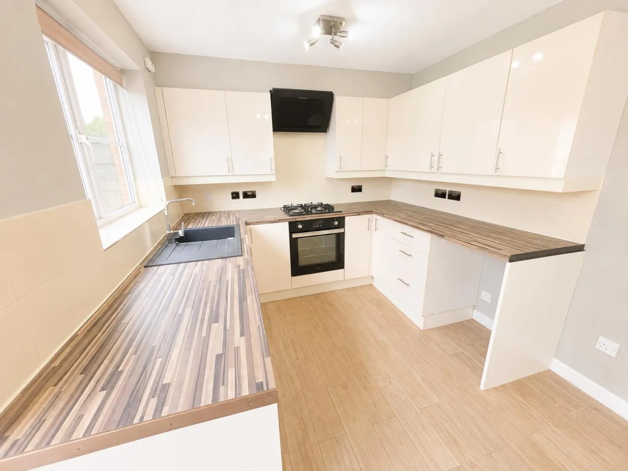 Elsworth Close, Radcliffe, Manchester, M26 1UJ, photo 7