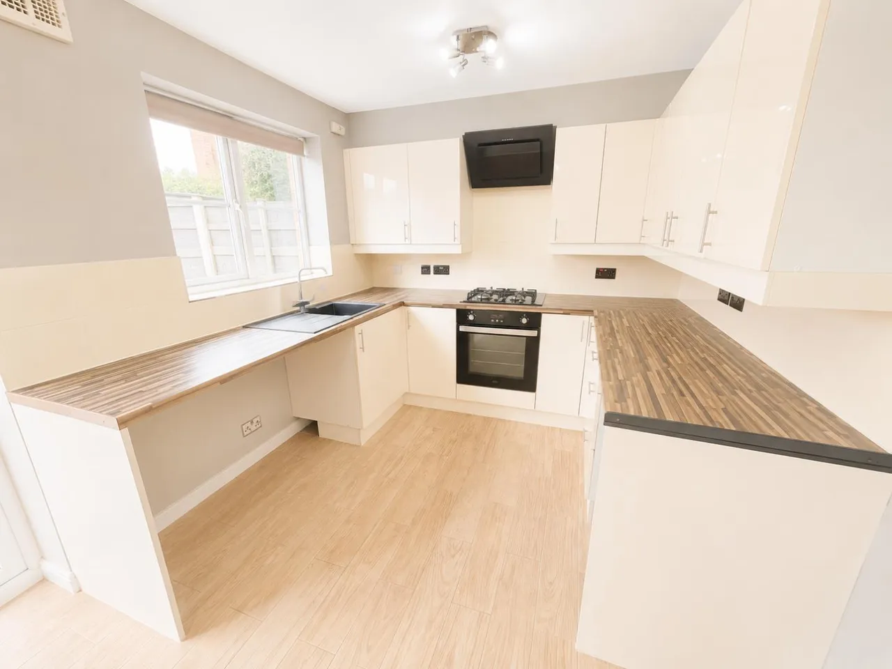 Elsworth Close, Radcliffe, Manchester, M26 1UJ, photo 5