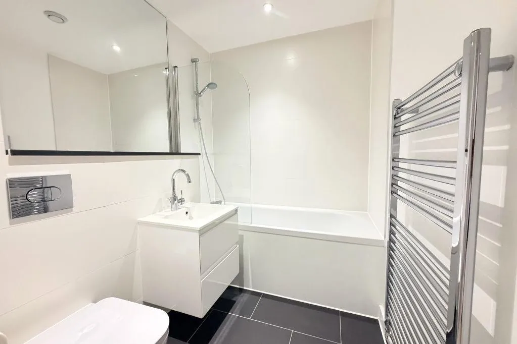 North Street, Horsham, West Sussex RH13 5TU, photo 5