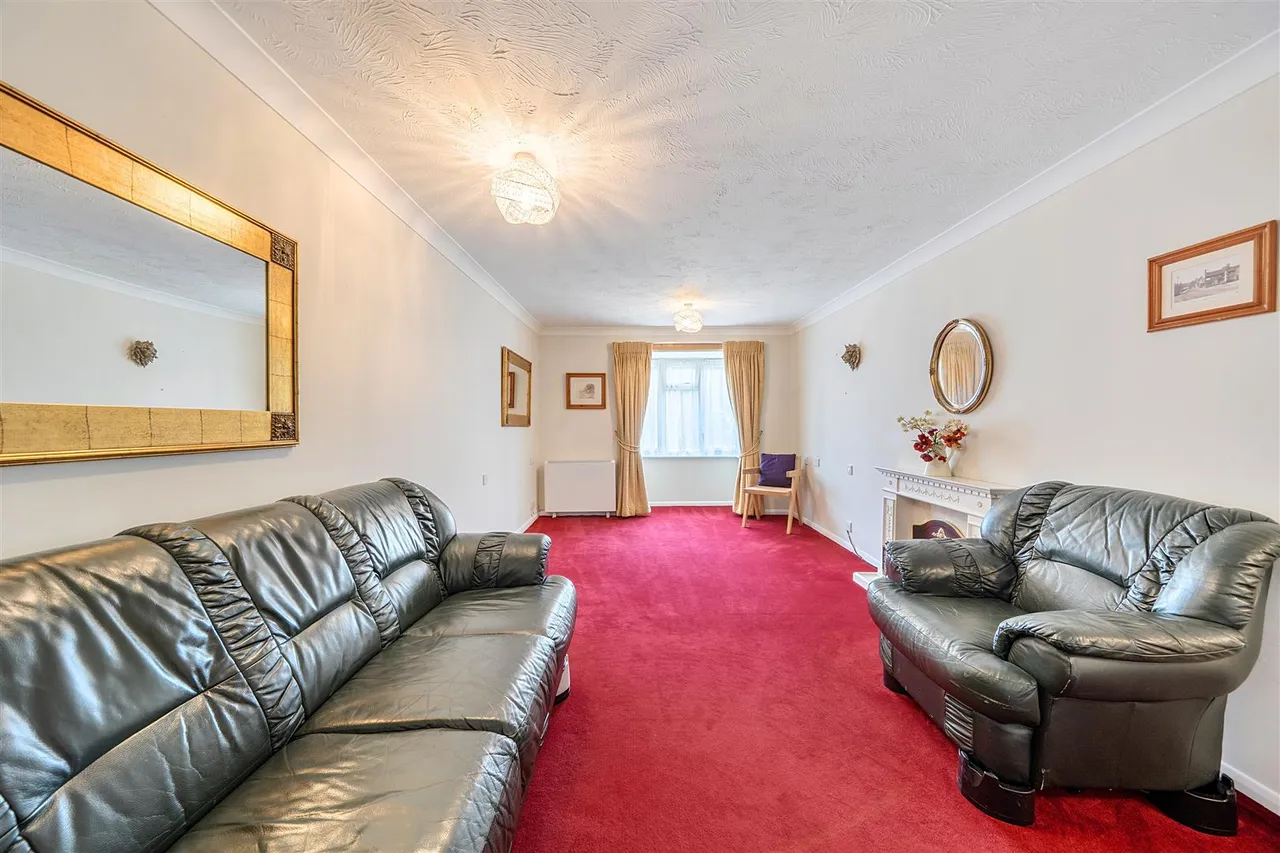 Furzehill Road, Borehamwood, WD6, photo 3