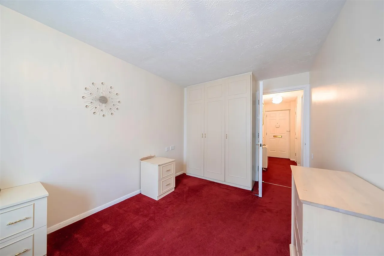 Furzehill Road, Borehamwood, WD6, photo 9