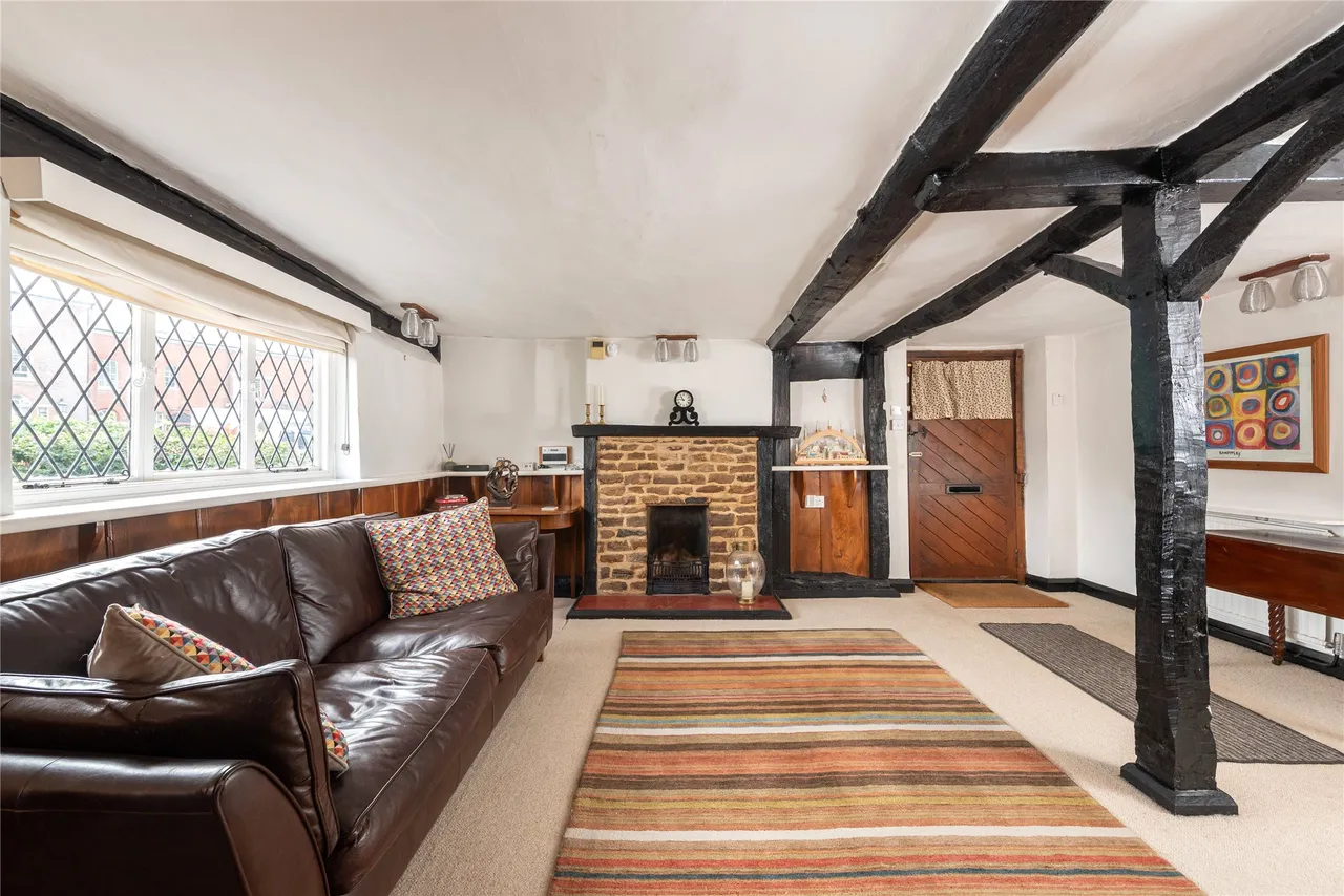 The Square, Aspley Guise, MK17, photo 4