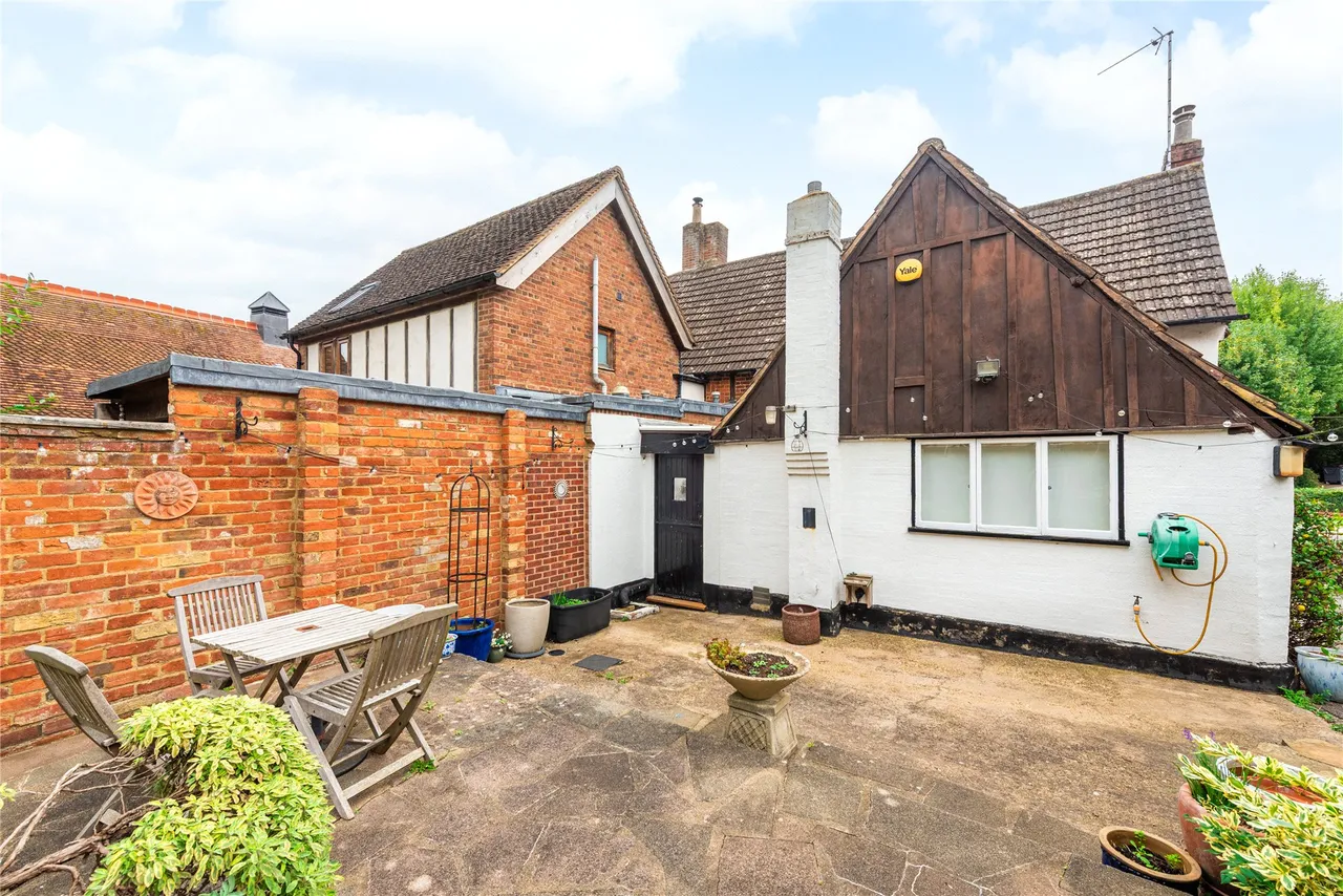 The Square, Aspley Guise, MK17, photo 14