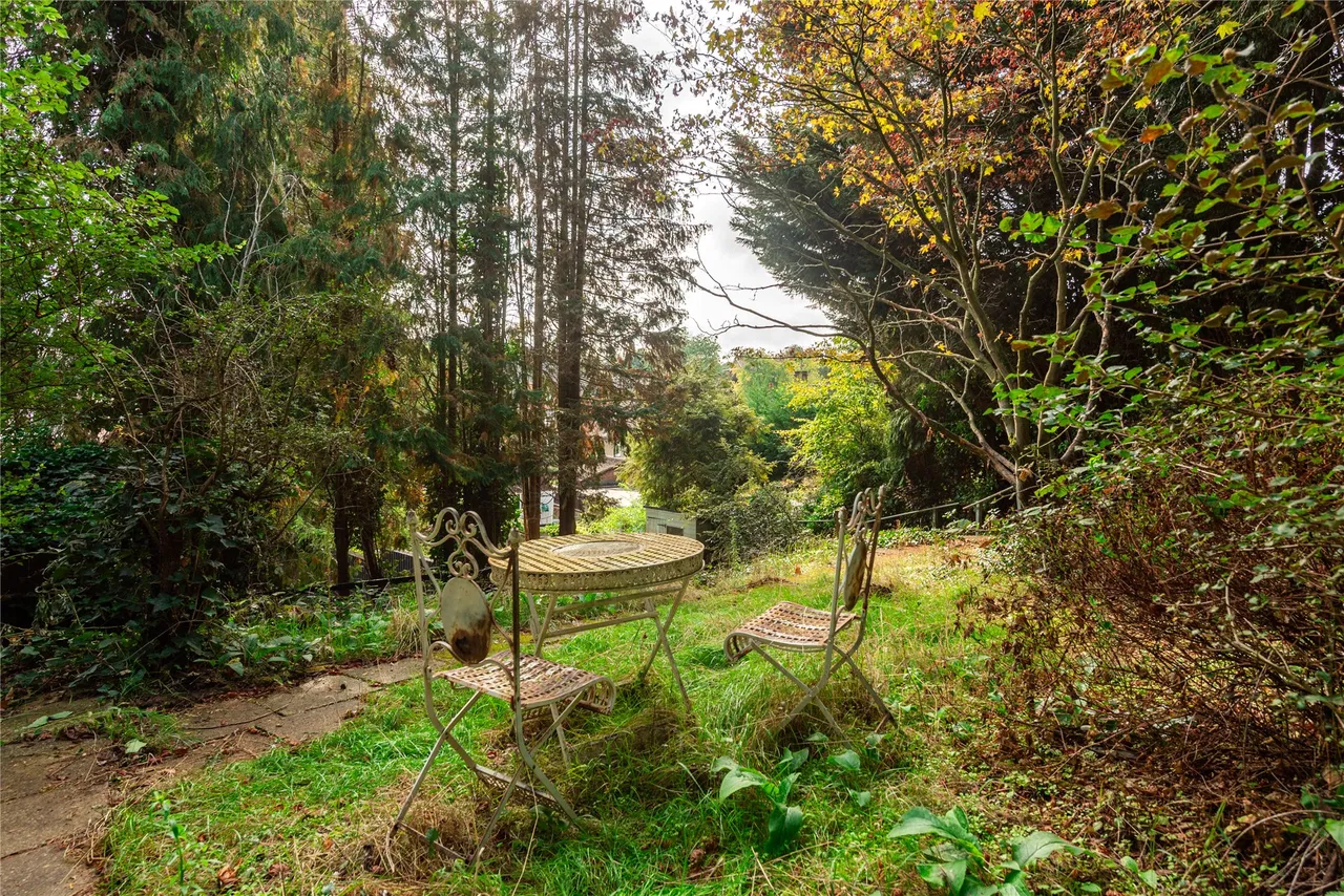 The Square, Aspley Guise, MK17, photo 18