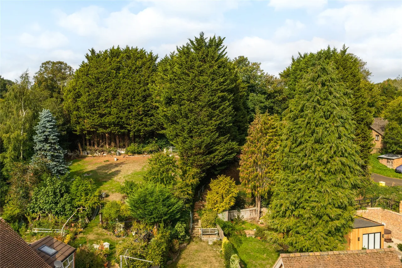 The Square, Aspley Guise, MK17, photo 22