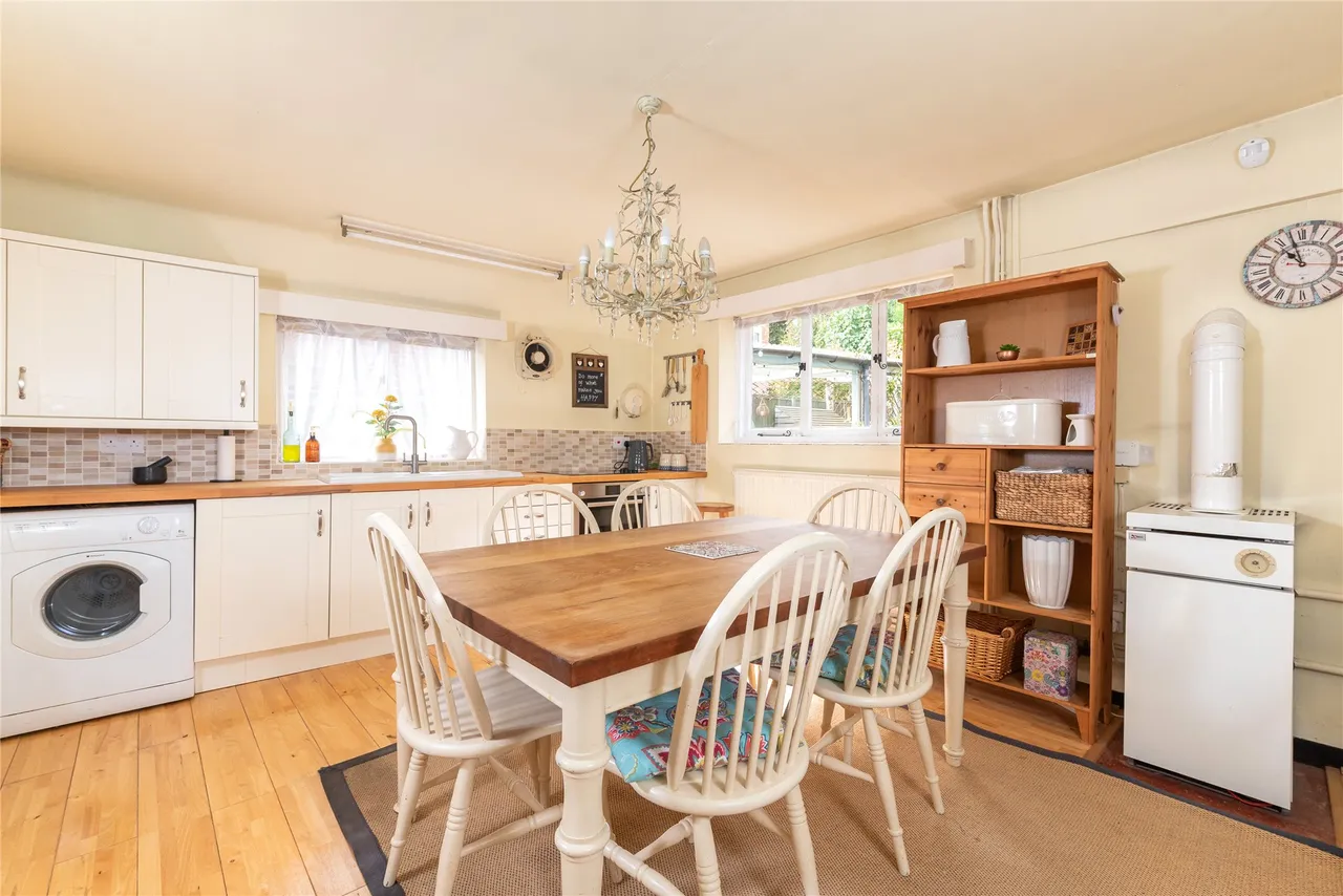 The Square, Aspley Guise, MK17, photo 6
