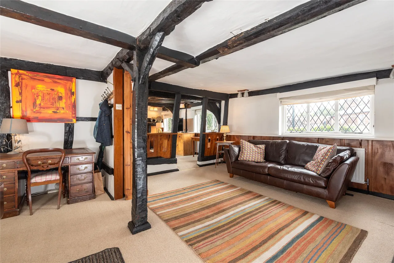 The Square, Aspley Guise, MK17, photo 5