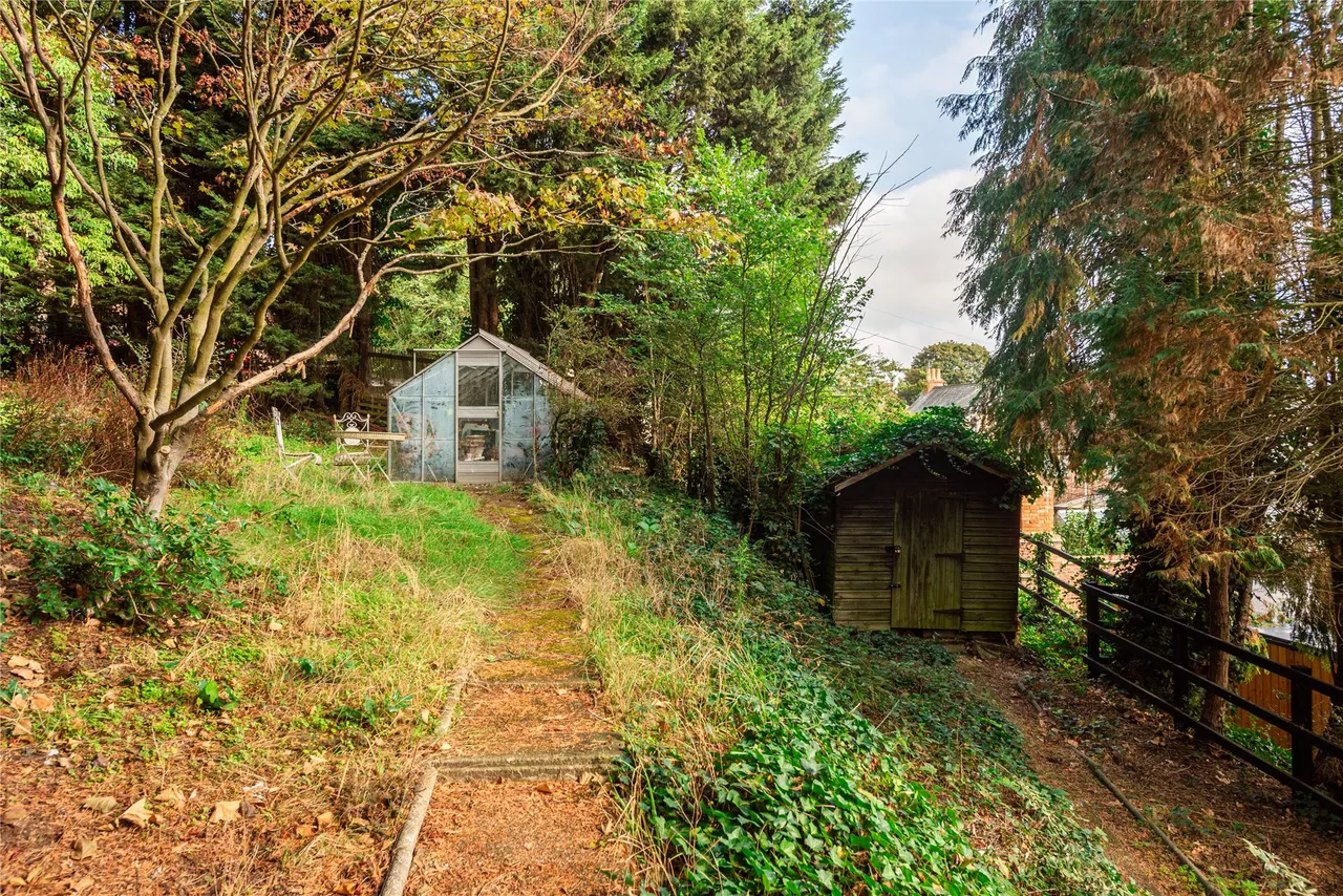 The Square, Aspley Guise, MK17, photo 20