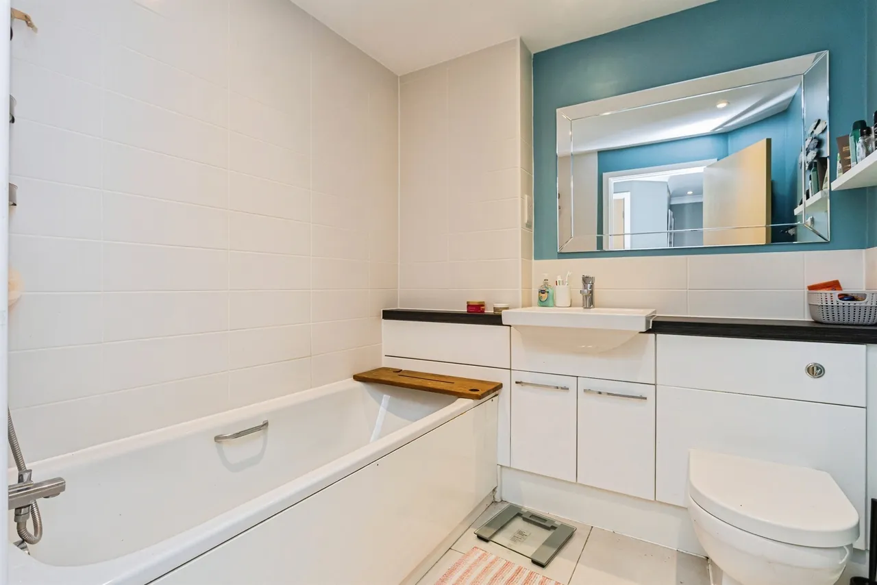 Goldfinch Road, Burgess Hill, RH15, photo 9