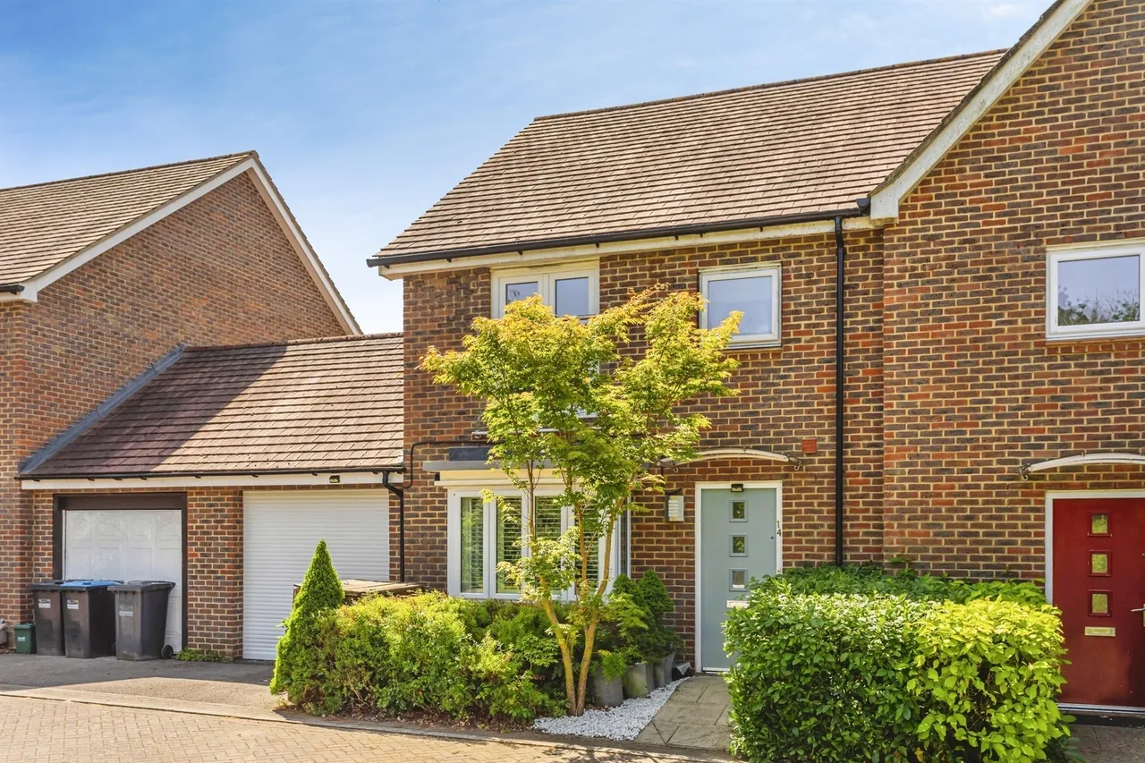 Goldfinch Road, Burgess Hill, RH15, photo 17