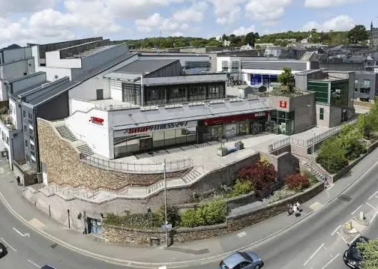 retail to rent, Aylmer Square, St Austell