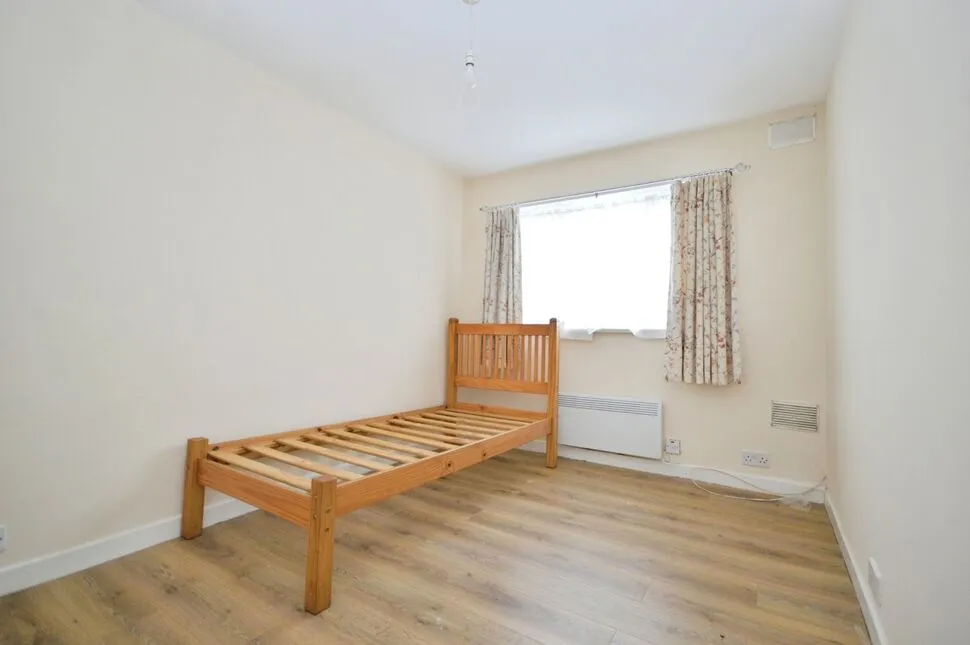 Brompton Close, Hounslow, TW4, photo 5
