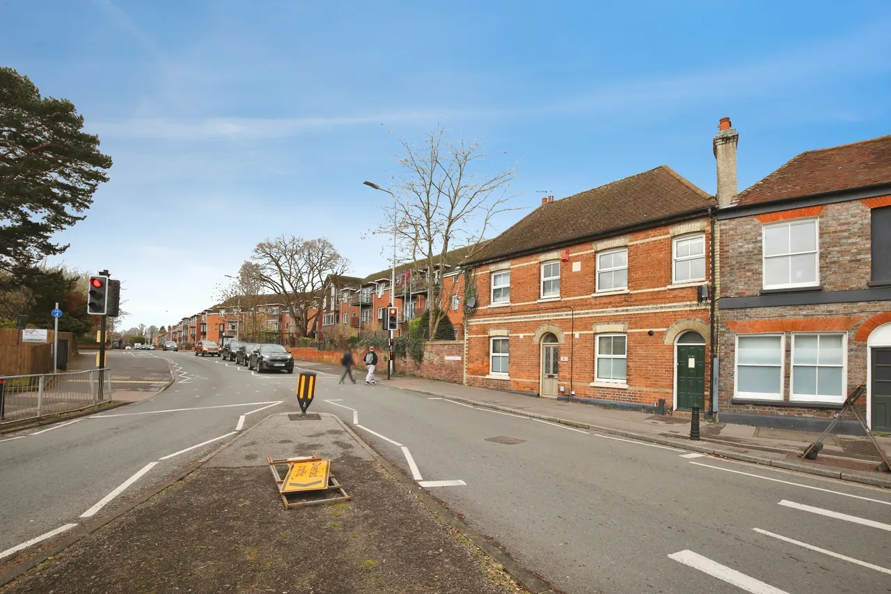 Andover Road, Newbury, RG14, photo 4