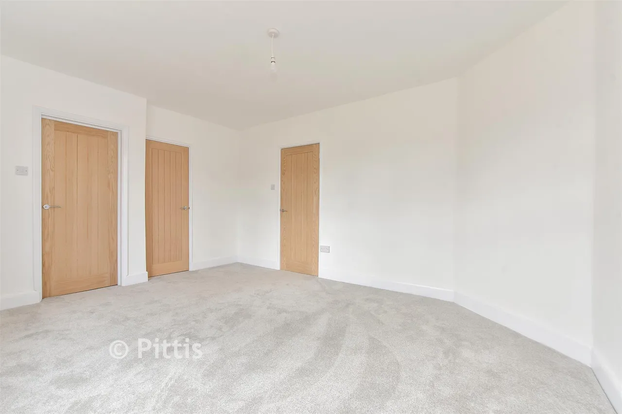 School Lane, Newport, PO30, photo 7