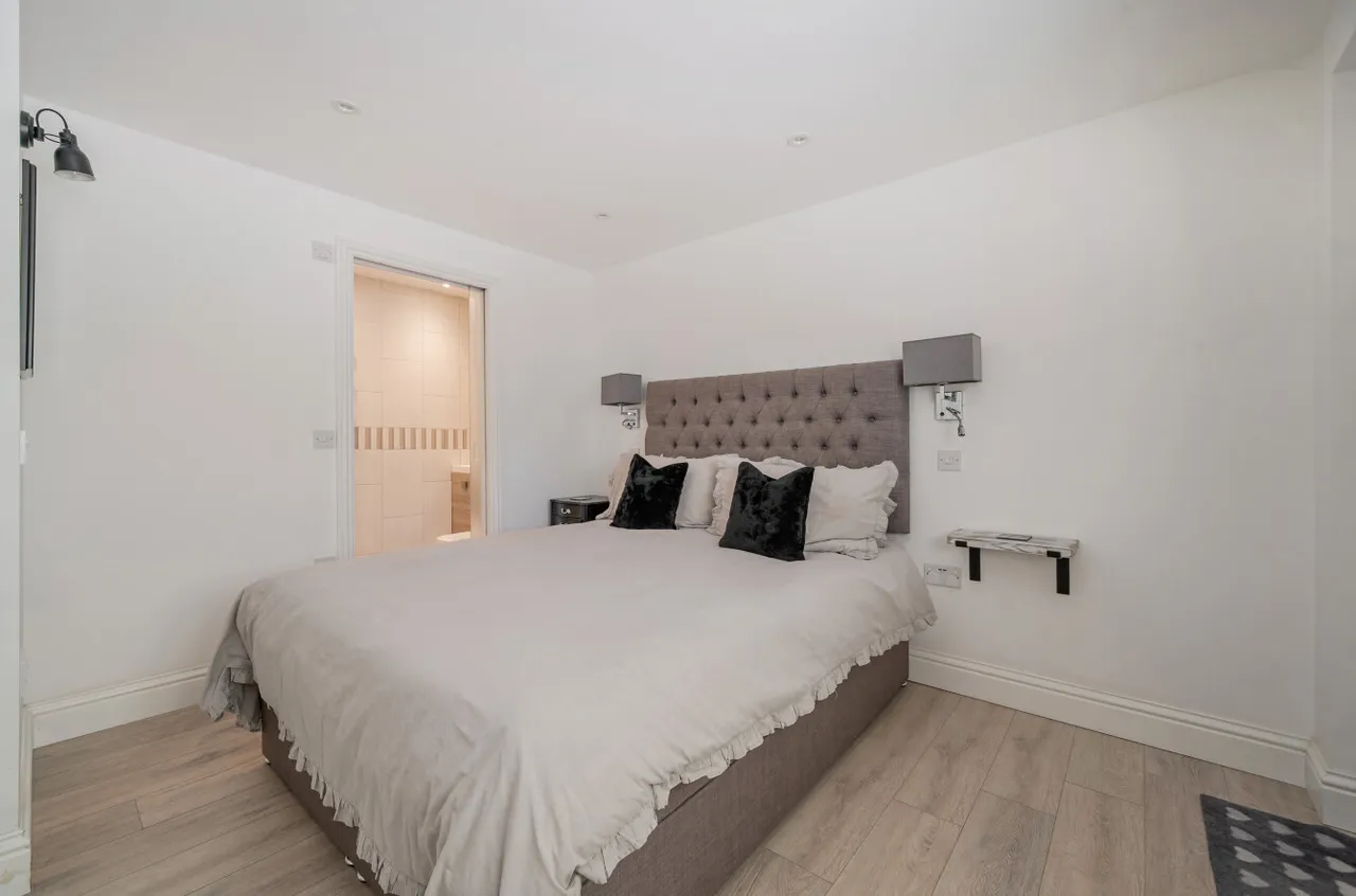 Sandy Lane, Church Crookham, GU52, photo 9