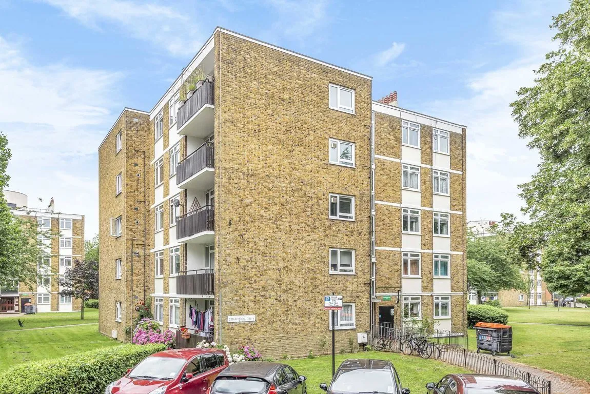 Strathdon Drive, SW17, photo 6