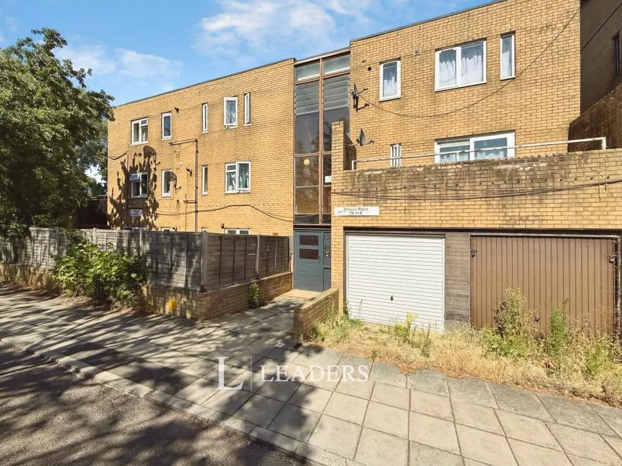 2 bed flat for sale, Polruan Place, Fishermead, MK6