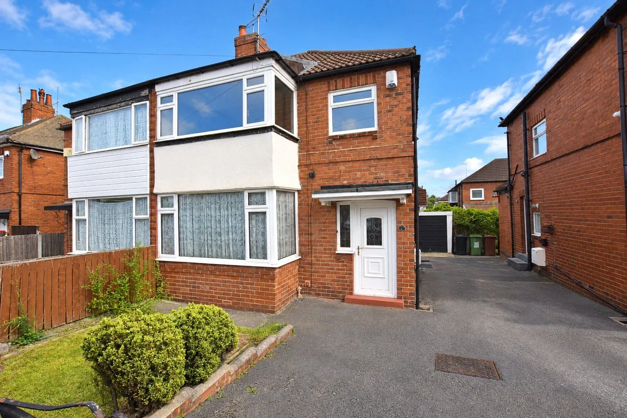 3 bed house for sale, Grange Park Avenue, Leeds, LS8