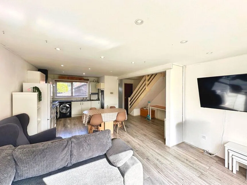 Cairn Drive, Salford, M6, photo 6