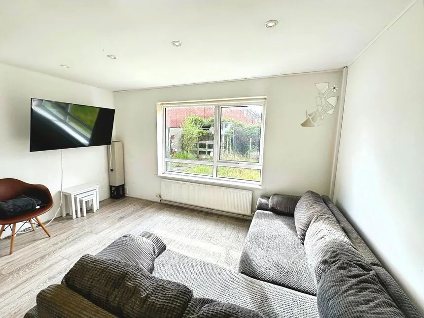 Cairn Drive, Salford, M6, photo 9