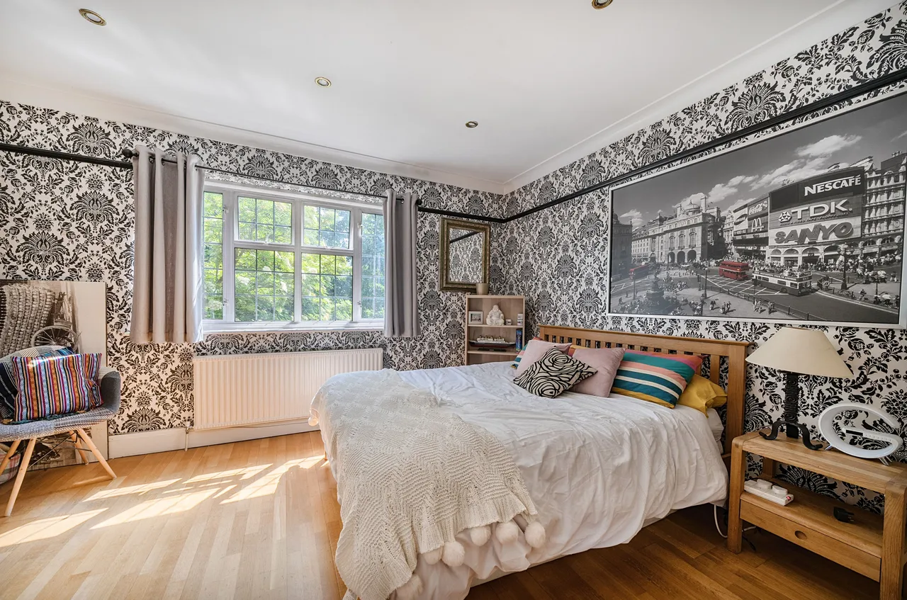 48 Whitgift Avenue, South Croydon, photo 4