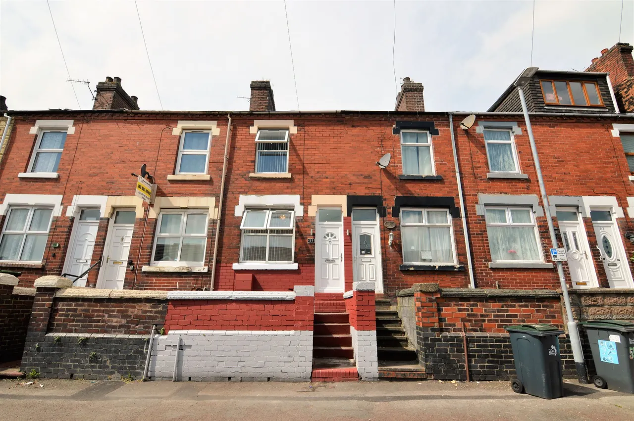 2 bed house to rent — Mynors Street, Stoke-on-Trent, Staffordshire, ST1 2DH