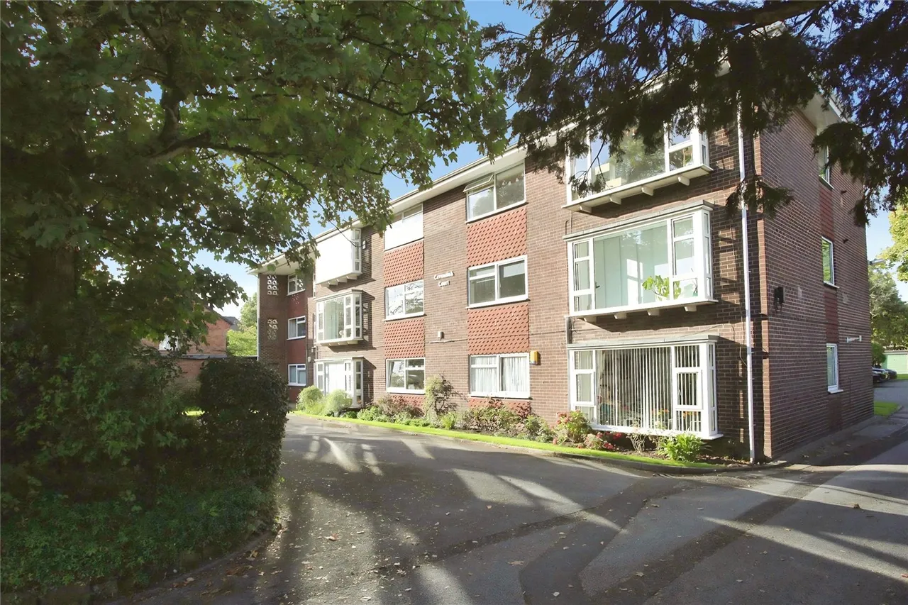 2 bed flat for sale, Didsbury Road, Heaton Mersey, SK4