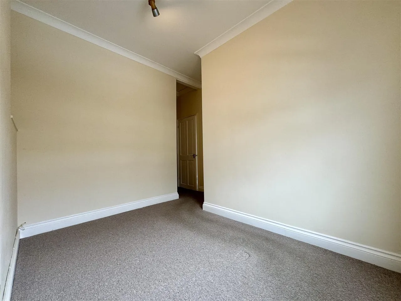 Chandler Road, Bexhill-On-Sea, Sussex, TN39 3QN, photo 10
