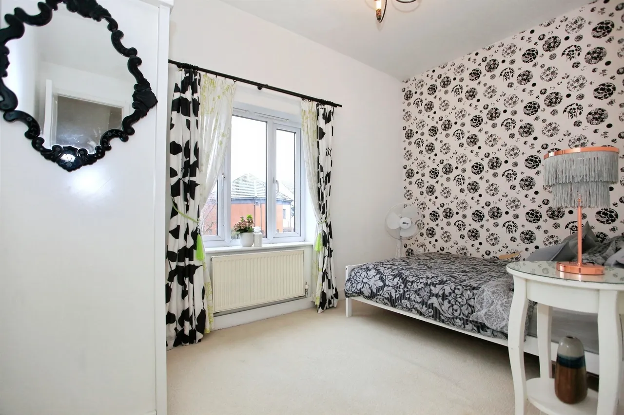 Four Chimneys Crescent, Hampton Vale, Peterborough, photo 10