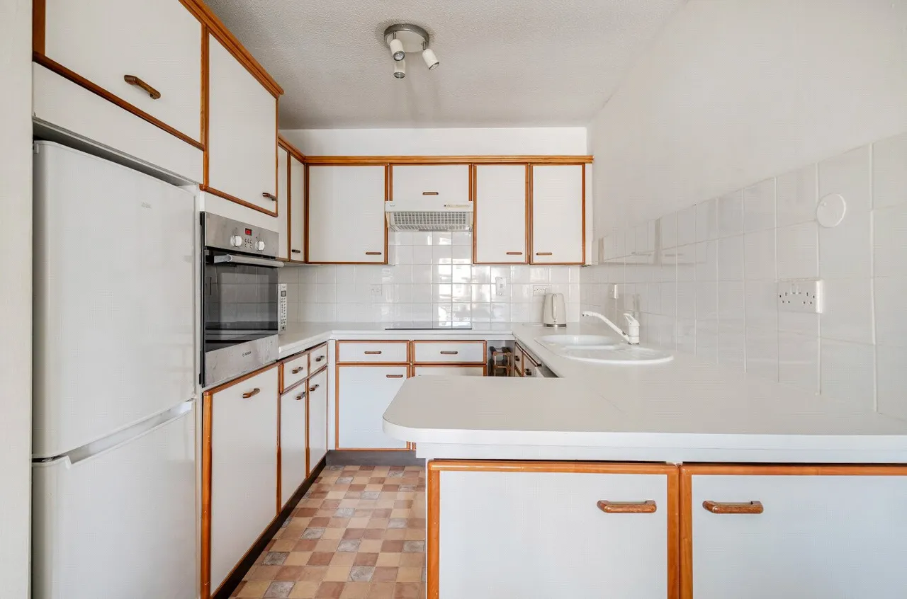Mount Place, The Mount, GU2, photo 5
