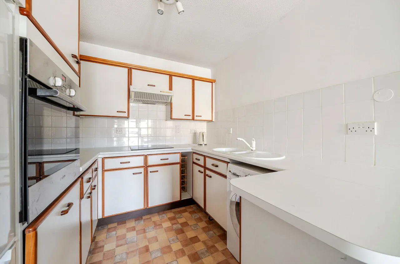 Mount Place, The Mount, GU2, photo 6