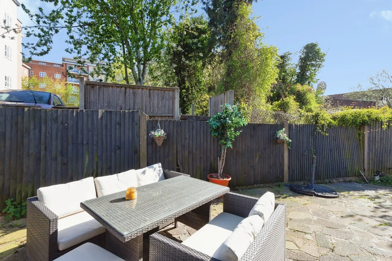 Roxeth Green Avenue, Harrow, HA2, photo 11