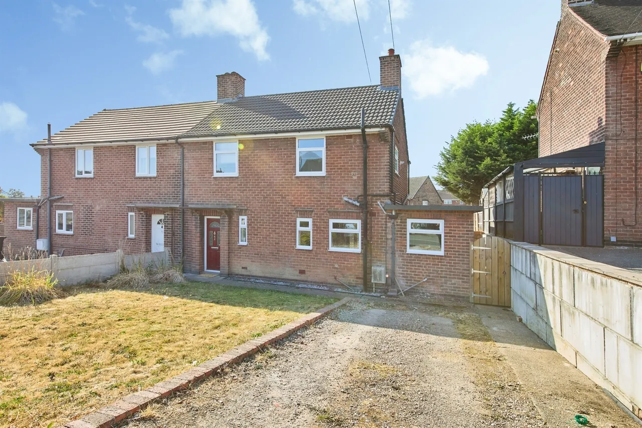 3 bed house for sale, Lansbury Drive, South Normanton, DE55