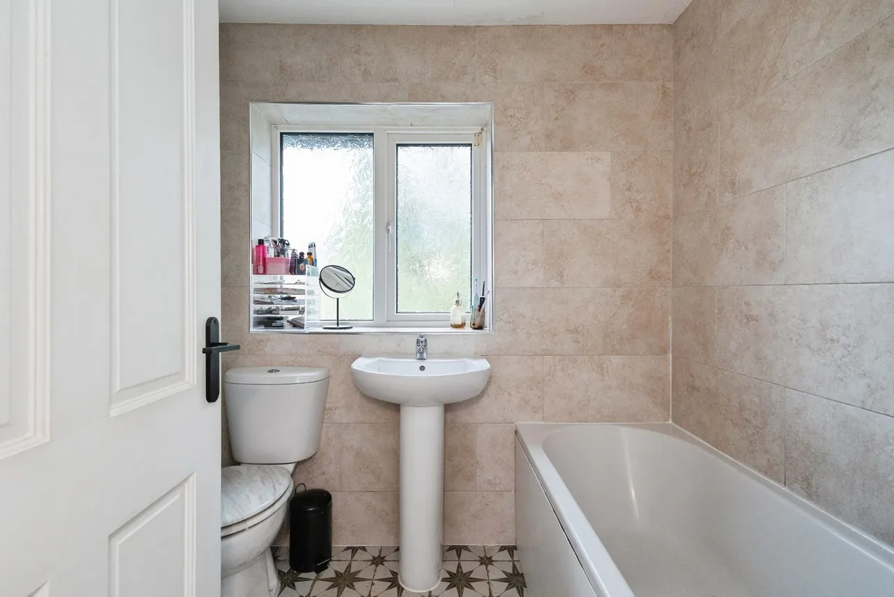 Knutsford Avenue, Stockport, SK4, photo 15