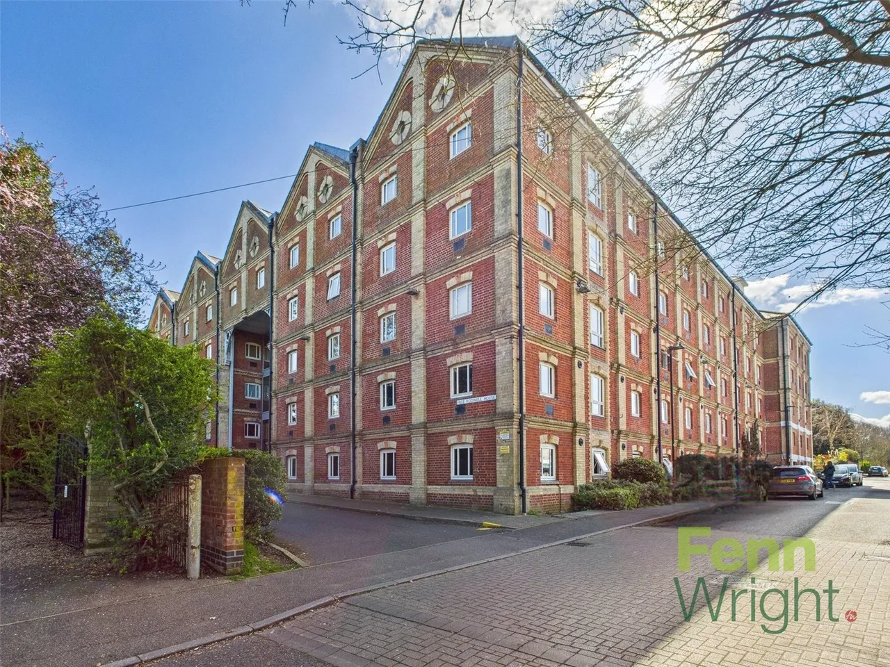 2 bed flat for sale, School Lane, Mistley, CO11
