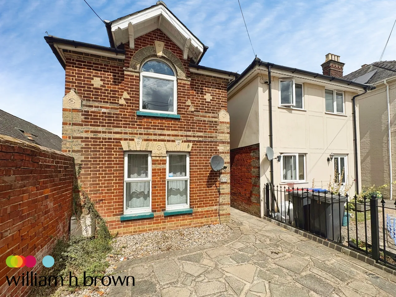 2 bed house to rent — The Street, Rayne, Braintree