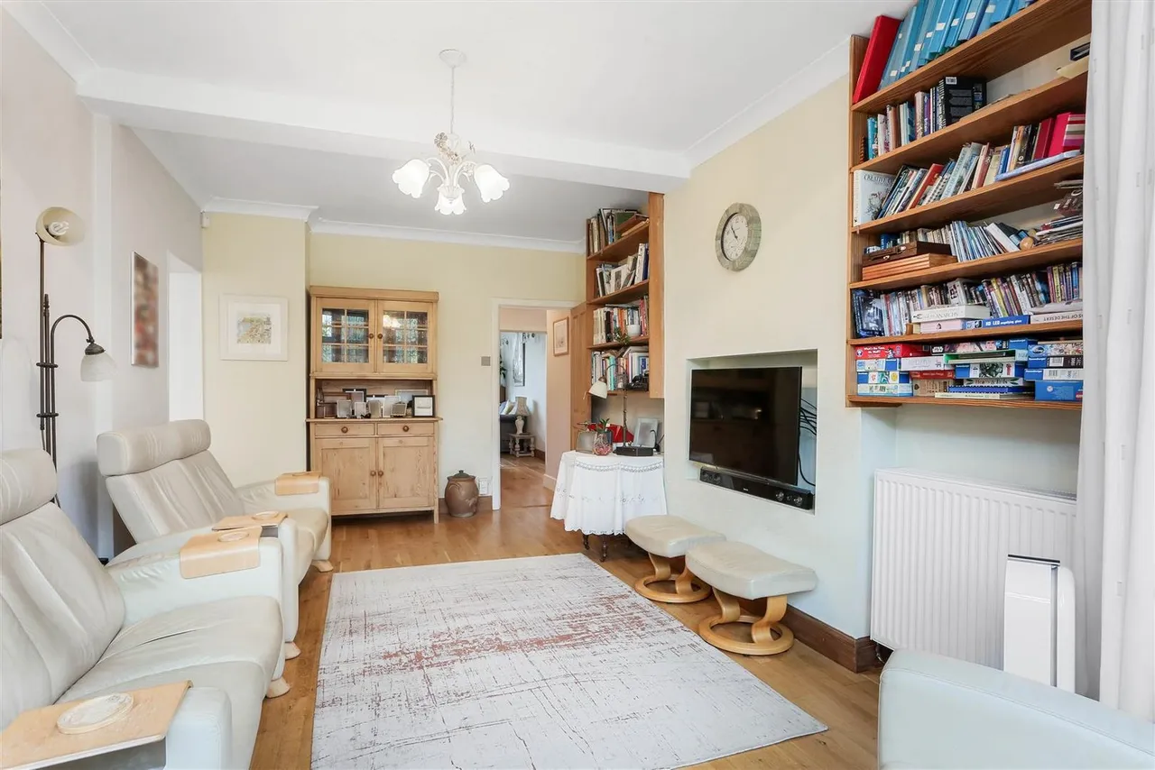 Westcott Way, Cheam, SM2 7JY, photo 8