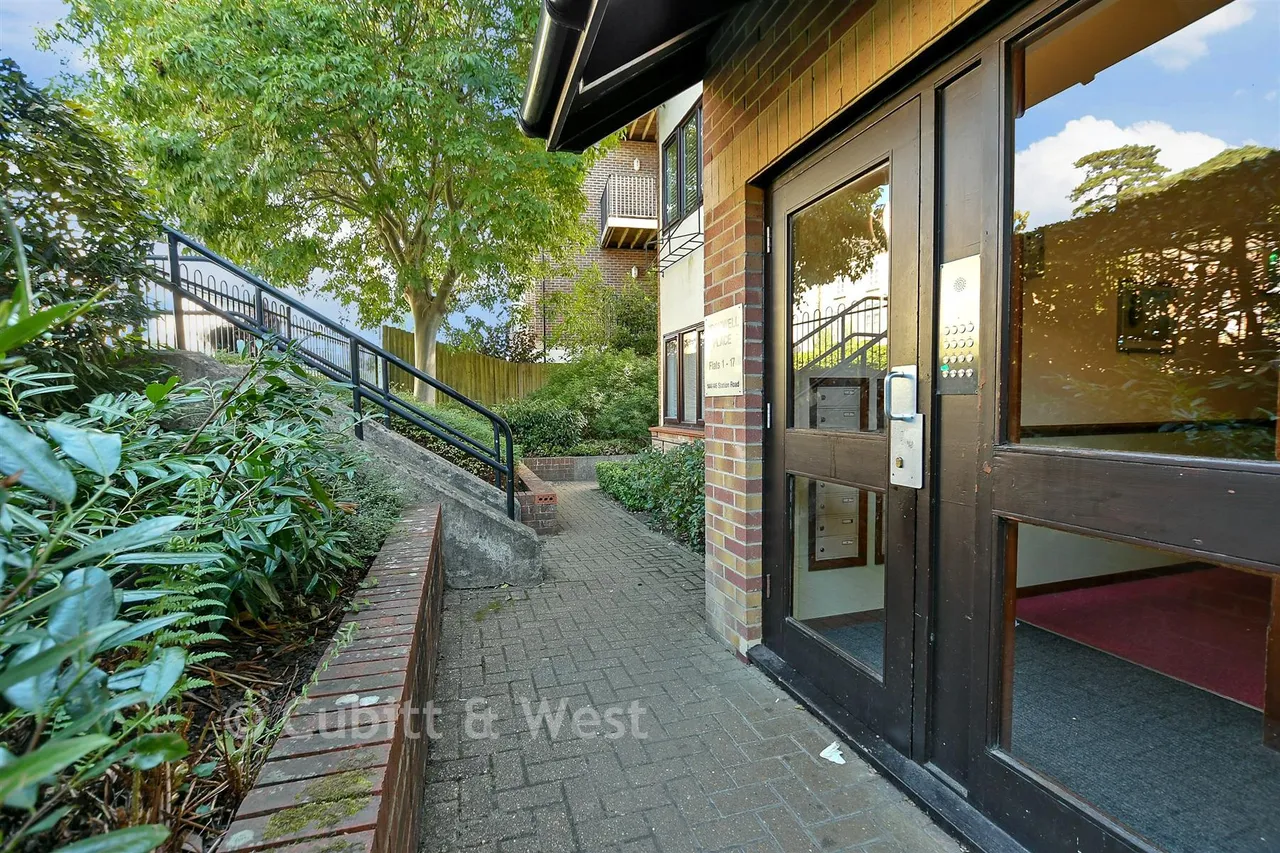 Station Road, Redhill, RH1, photo 13