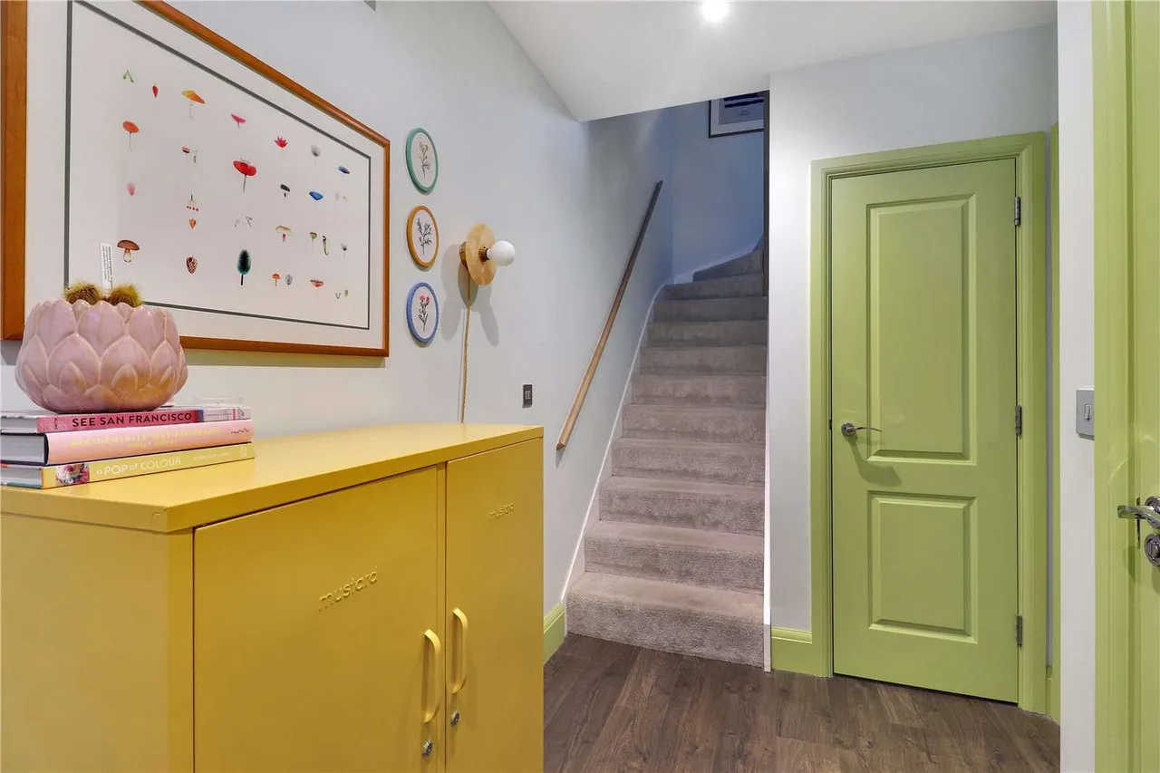 Sovereign Place, Tunbridge Wells, Kent, TN4 8FL, photo 9