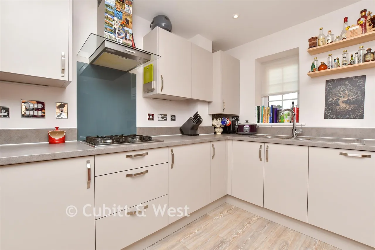 William Way, Godstone, RH9, photo 3